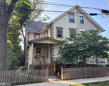 121 W Oakland Avenue - Photo Thumbnail 7