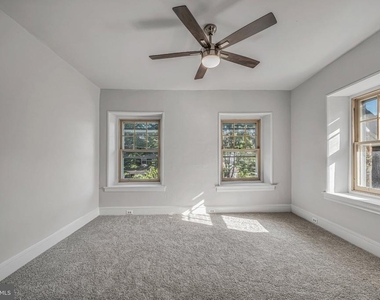121 W Oakland Avenue - Photo Thumbnail 30