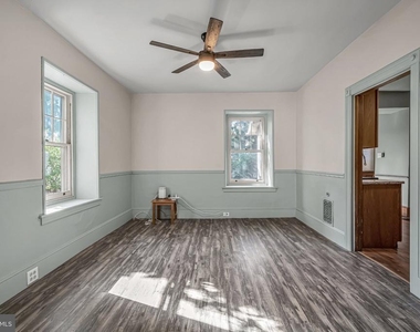 121 W Oakland Avenue - Photo Thumbnail 14