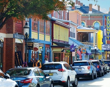 121 W Oakland Avenue - Photo Thumbnail 4