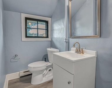121 W Oakland Avenue - Photo Thumbnail 32