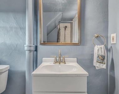 121 W Oakland Avenue - Photo Thumbnail 33