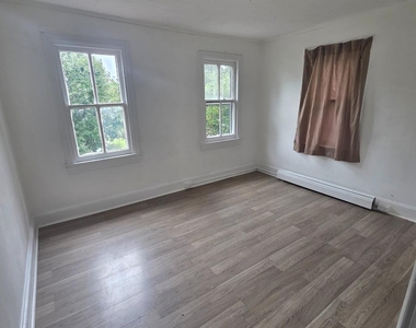 104 Thompson Street - Photo Thumbnail 7
