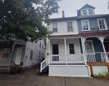 104 Thompson Street - Photo Thumbnail 13