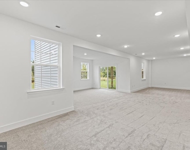 21 William Boyer Drive - Photo Thumbnail 34