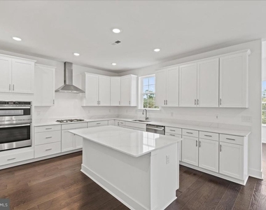 21 William Boyer Drive - Photo Thumbnail 13
