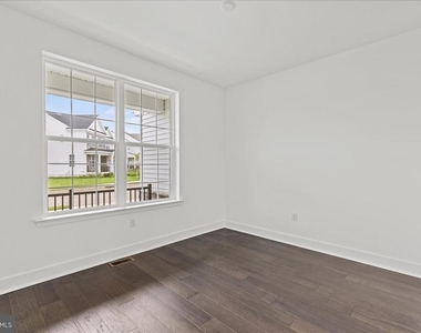21 William Boyer Drive - Photo Thumbnail 6