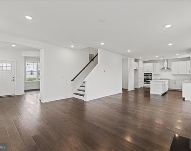 21 William Boyer Drive - Photo Thumbnail 8