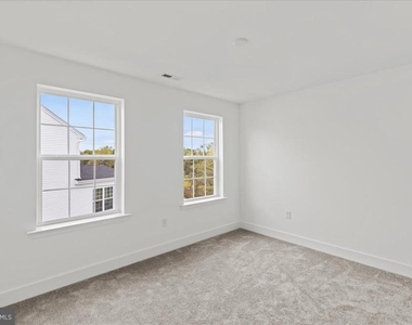 21 William Boyer Drive - Photo Thumbnail 21