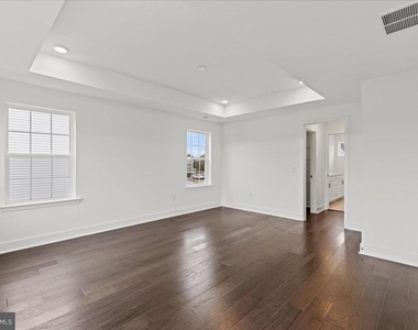21 William Boyer Drive - Photo Thumbnail 25