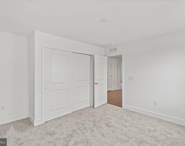 21 William Boyer Drive - Photo Thumbnail 22