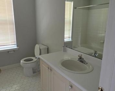 35 Oakmont Terrace - Photo Thumbnail 11