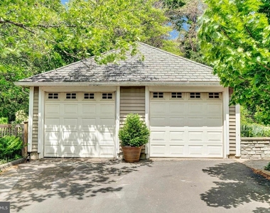 36 Hart Avenue - Photo Thumbnail 1