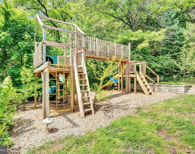 36 Hart Avenue - Photo Thumbnail 3