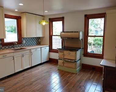 36 Hart Avenue - Photo Thumbnail 7
