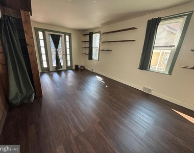 167 West Avenue - Photo Thumbnail 4
