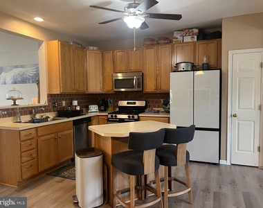 74 Colts Neck Drive - Photo Thumbnail 8