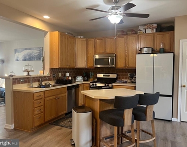 74 Colts Neck Drive - Photo Thumbnail 7