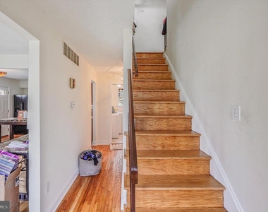 212 E Lafayette Avenue - Photo Thumbnail 9