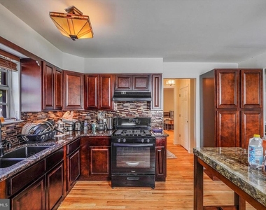 212 E Lafayette Avenue - Photo Thumbnail 6