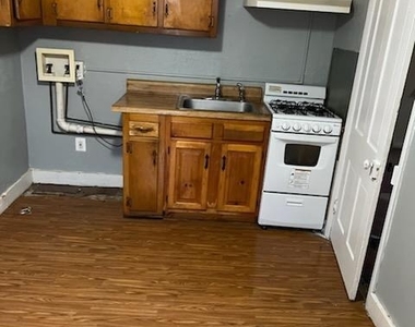 27 Pine Street - Photo Thumbnail 1