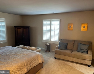 205 Sweetwater Drive - Photo Thumbnail 16