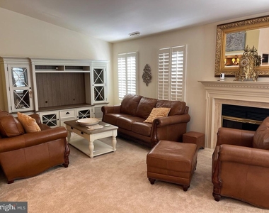 205 Sweetwater Drive - Photo Thumbnail 2