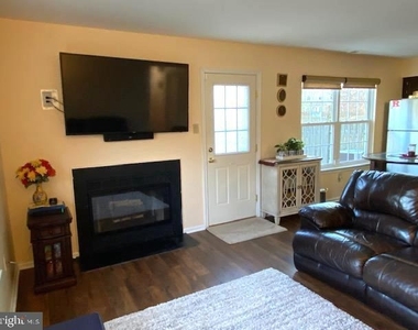 30 Claver Hill Way - Photo Thumbnail 6