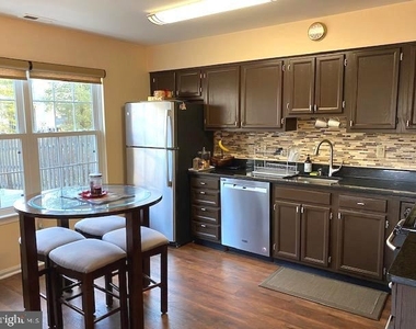 30 Claver Hill Way - Photo Thumbnail 5