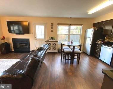 30 Claver Hill Way - Photo Thumbnail 3