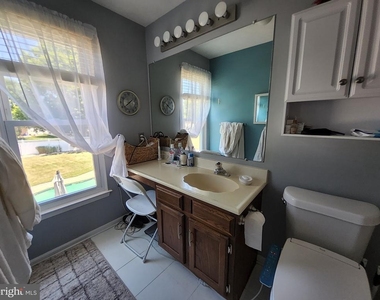 504 Parliament Road - Photo Thumbnail 18