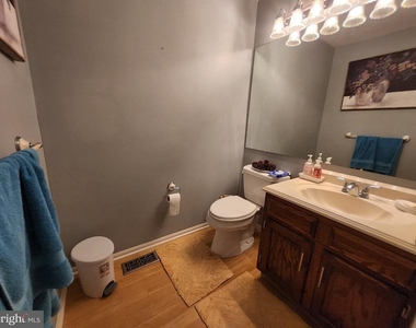 504 Parliament Road - Photo Thumbnail 14