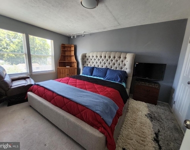 504 Parliament Road - Photo Thumbnail 22
