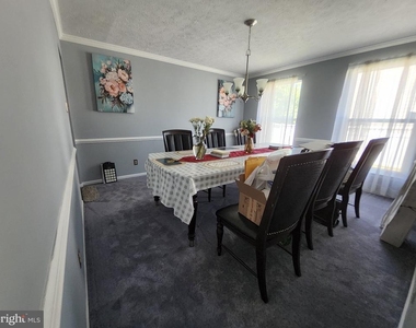 504 Parliament Road - Photo Thumbnail 8