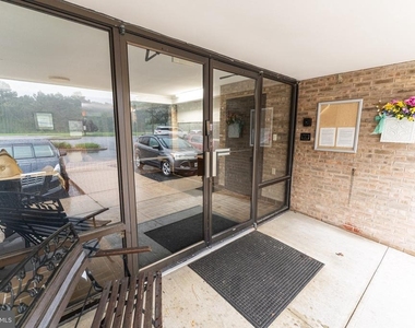 227 Canal Park Drive - Photo Thumbnail 1