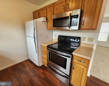 1048 Kasinof Avenue - Photo Thumbnail 3