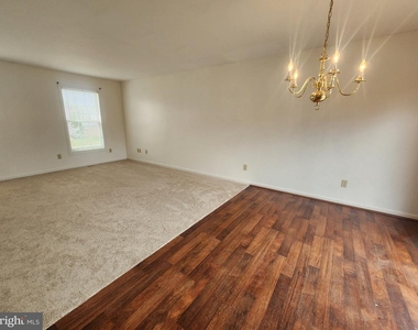 1048 Kasinof Avenue - Photo Thumbnail 2