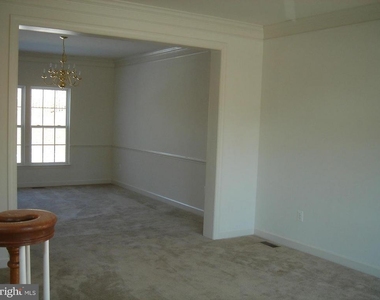 11225 Suffolk Drive - Photo Thumbnail 3