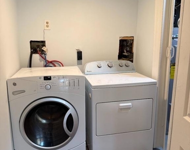 7431 Shady Glen Terrace - Photo Thumbnail 18