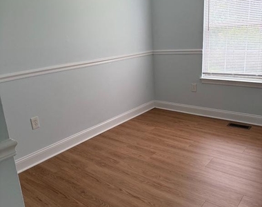 7431 Shady Glen Terrace - Photo Thumbnail 27
