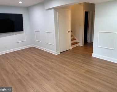 7431 Shady Glen Terrace - Photo Thumbnail 15