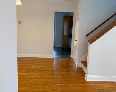 7431 Shady Glen Terrace - Photo Thumbnail 4