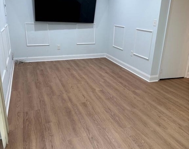 7431 Shady Glen Terrace - Photo Thumbnail 13