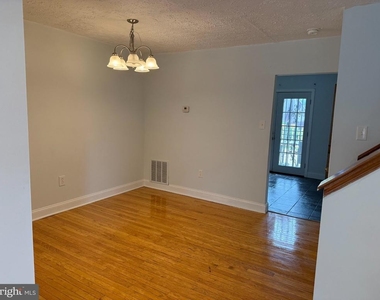 7431 Shady Glen Terrace - Photo Thumbnail 5