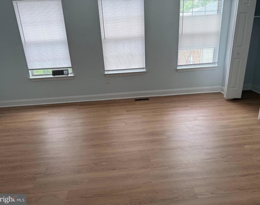 7431 Shady Glen Terrace - Photo Thumbnail 29