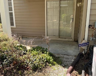 14401 Hampshire Hall Court - Photo Thumbnail 27
