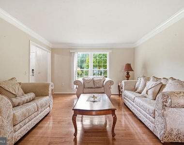10205 Balsamwood Drive - Photo Thumbnail 4