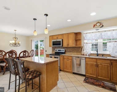 10205 Balsamwood Drive - Photo Thumbnail 9