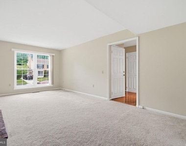 10205 Balsamwood Drive - Photo Thumbnail 12