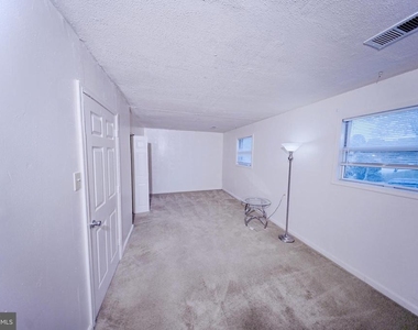 3308 Heidi Lane - Photo Thumbnail 18